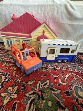 Bluey Family Home Playset Camper SUV Bundle House Vehicle Set